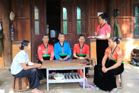 Gương sáng của bản