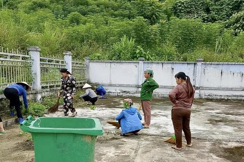Phụ nữ xã Nậm Hàng chung tay bảo vệ môi trường