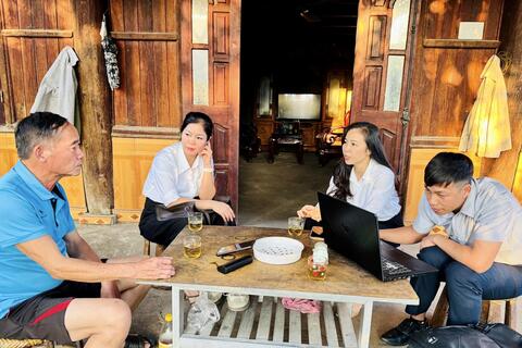 Đồng hành cùng nông dân giảm nghèo bền vững