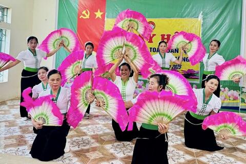 Khuyến khích nhân dân bảo tồn giữ gìn những nét văn hóa của dân tộc Thái