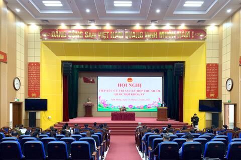 Đoàn Đại biểu Quốc hội tỉnh Lai Châu tiếp xúc cử tri xã Nậm Hàng