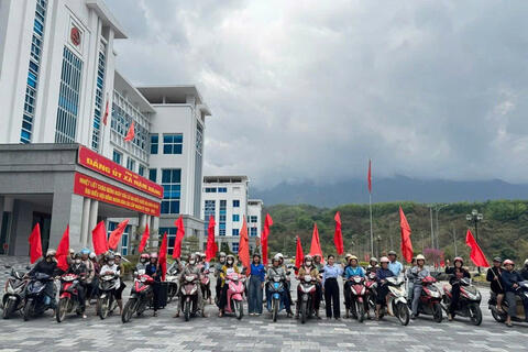 MẶT TRẬN TỔ QUỐC VÀ CÁC TỔ CHỨC CHÍNH TRỊ - XÃ HỘI