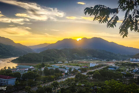 Nậm Hàng buổi chiều tà