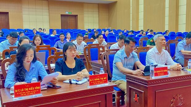 Nậm Hàng tổ chức hội nghị quán triệt các văn bản của Trung ương và Tỉnh ủy