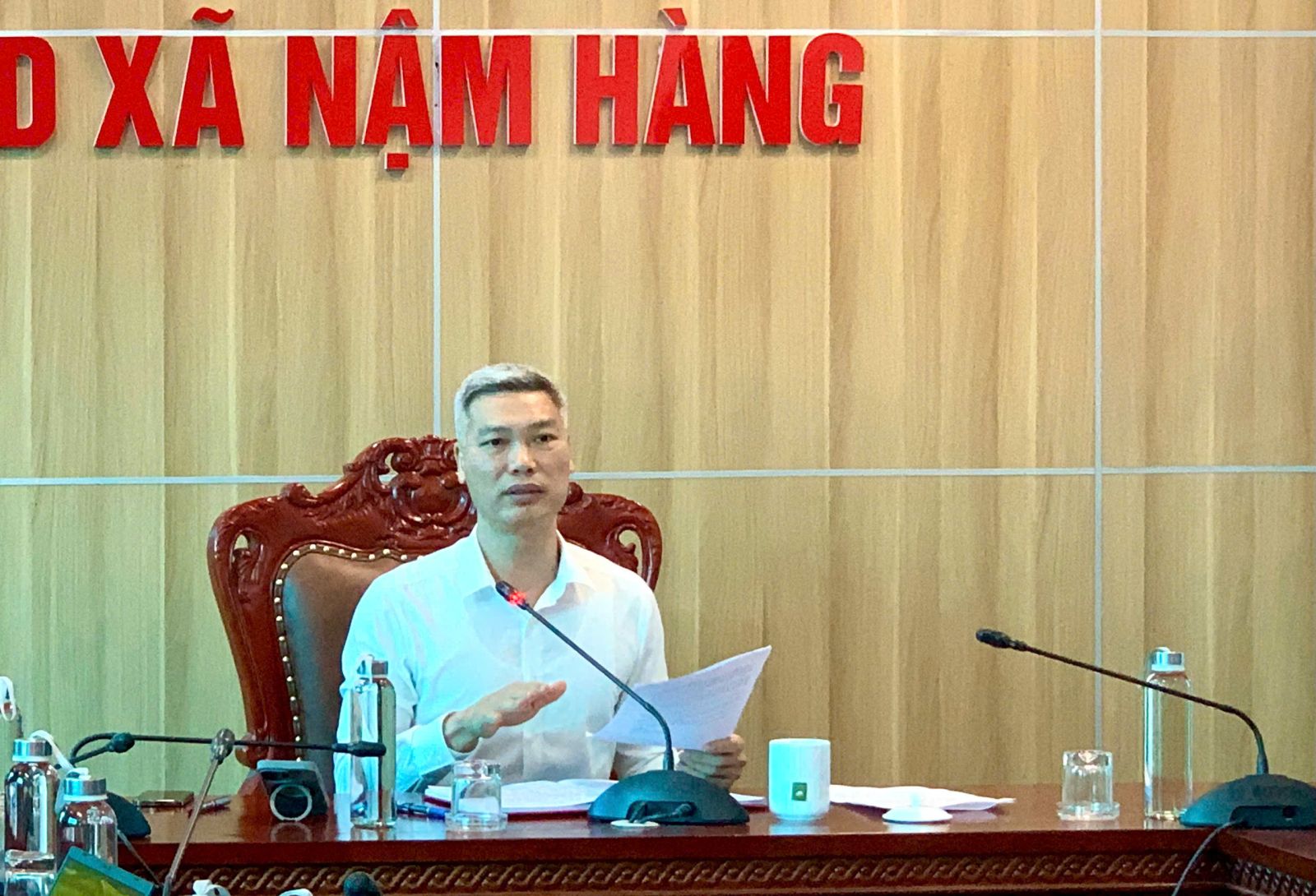 Đồng chí Hà Văn Sơn - Bí thư Đảng uỷ, Chủ tịch HĐND xã kết luận hội nghị.